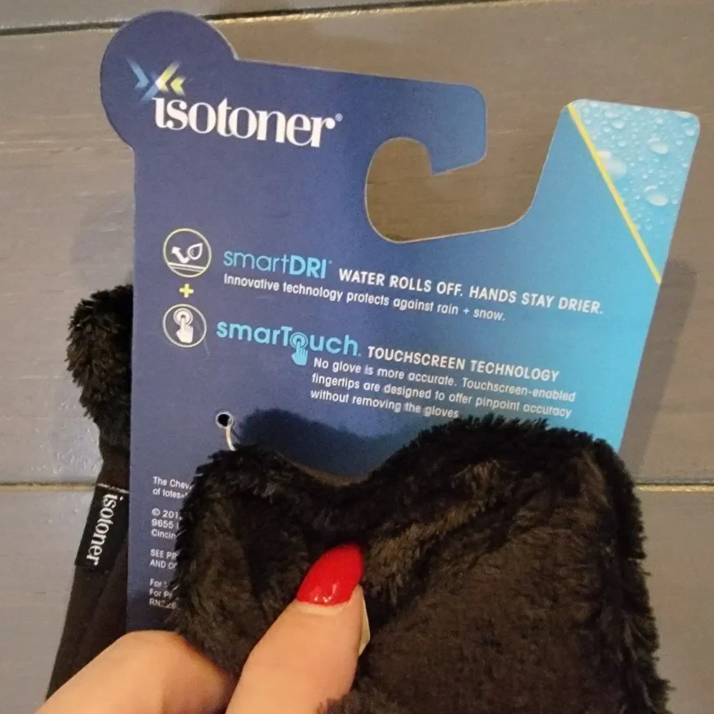 Isotoner Women's Stretch Fleece Gloves with Microluxe and Smart Touch Te…